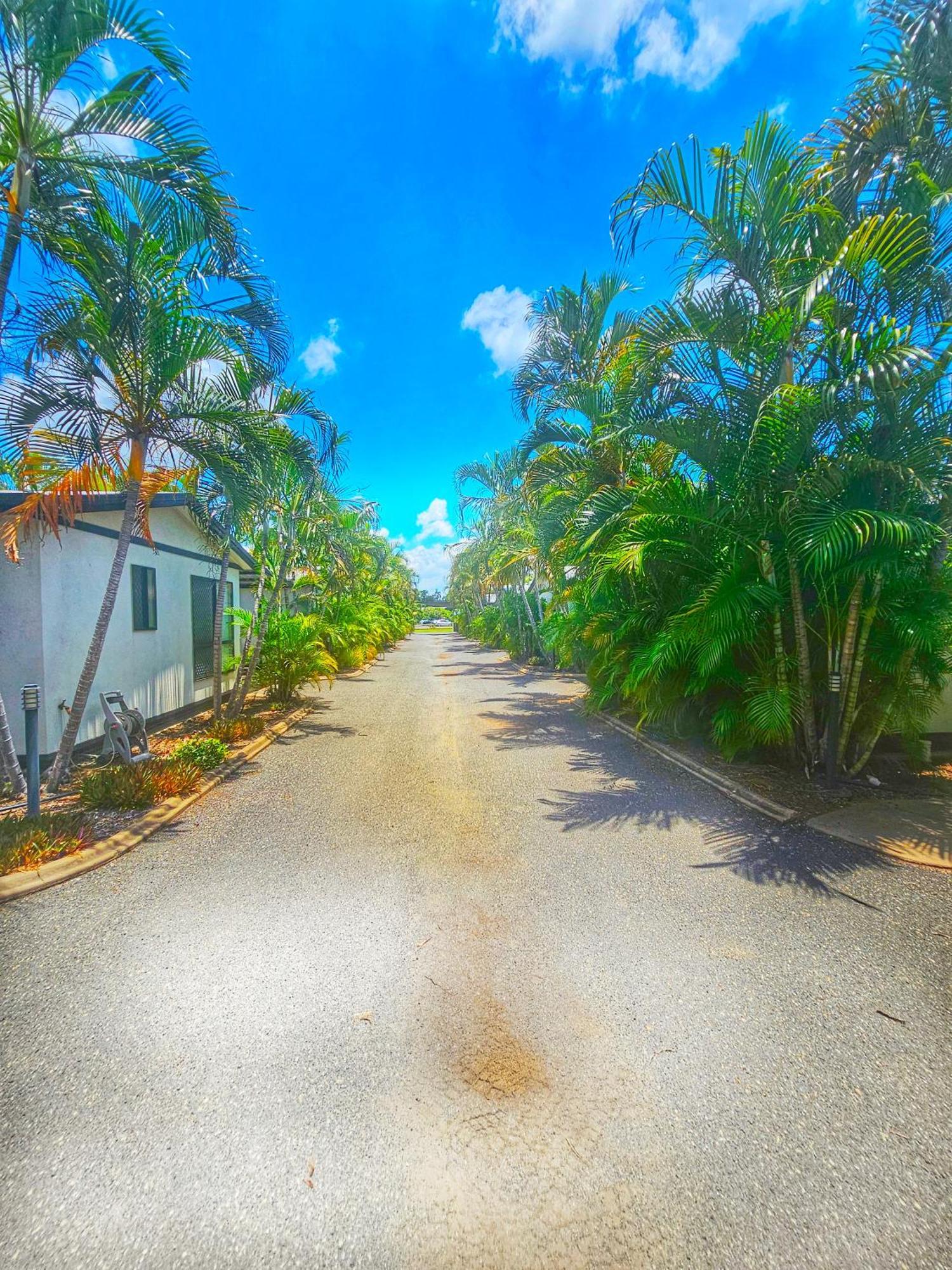 Emerald Motel Apartments エクステリア 写真